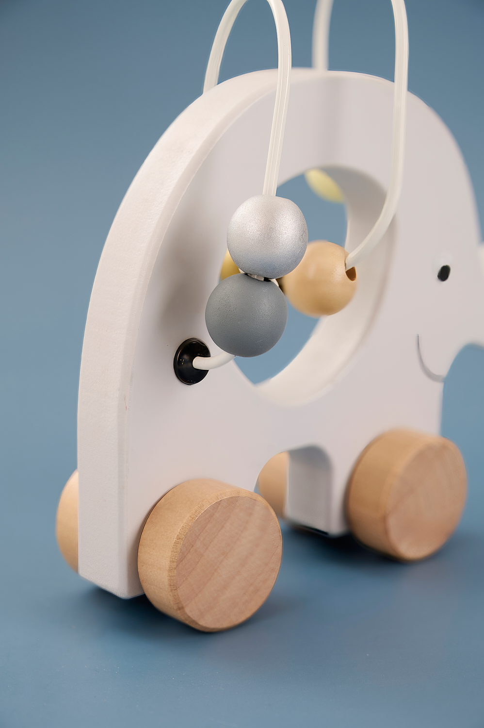 Pull elephant with abacus silver