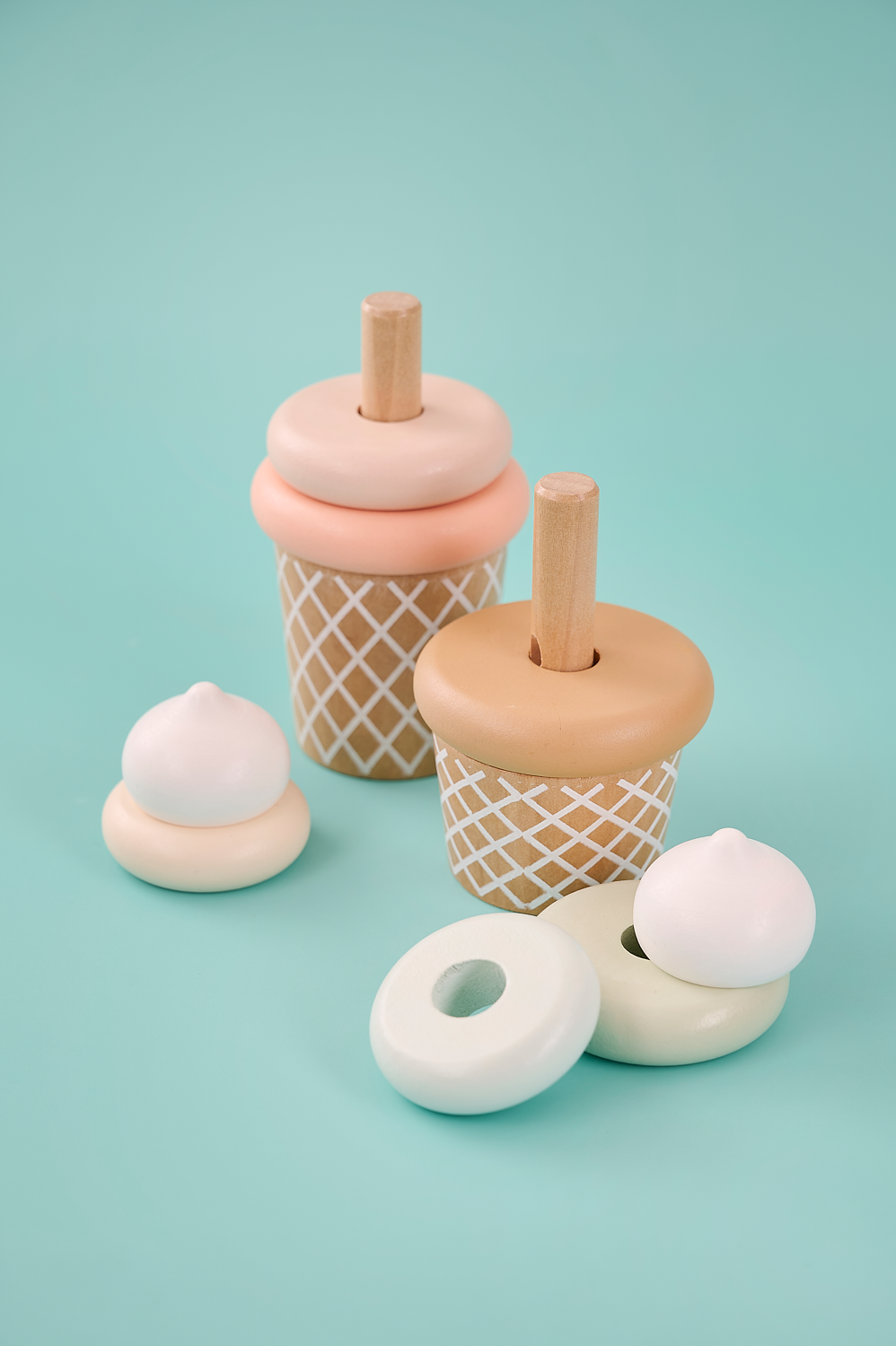 Stacking  toy ice creams