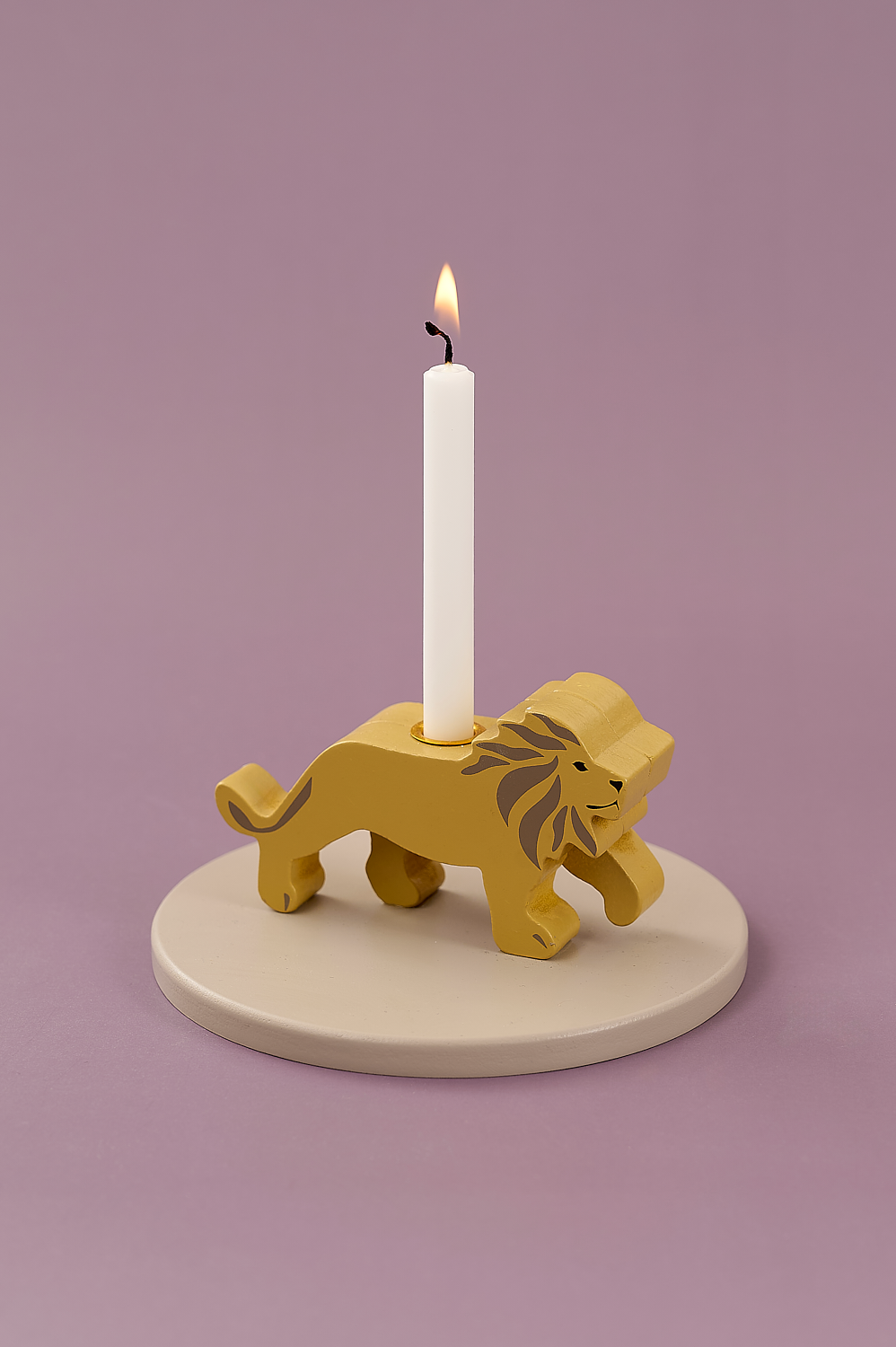 Candlestick lion
